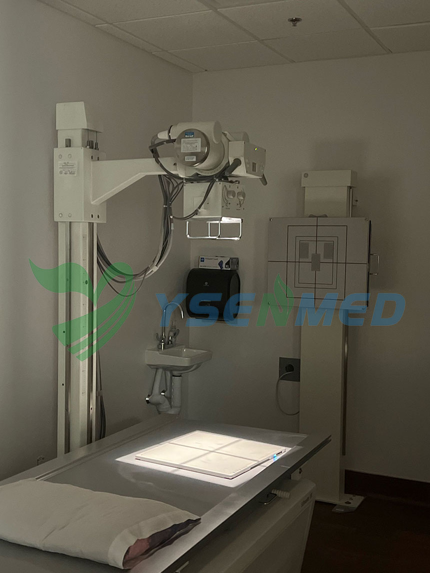 un-m-decin-am-ricain-num-rise-son-syst-me-de-radiographie-analogique